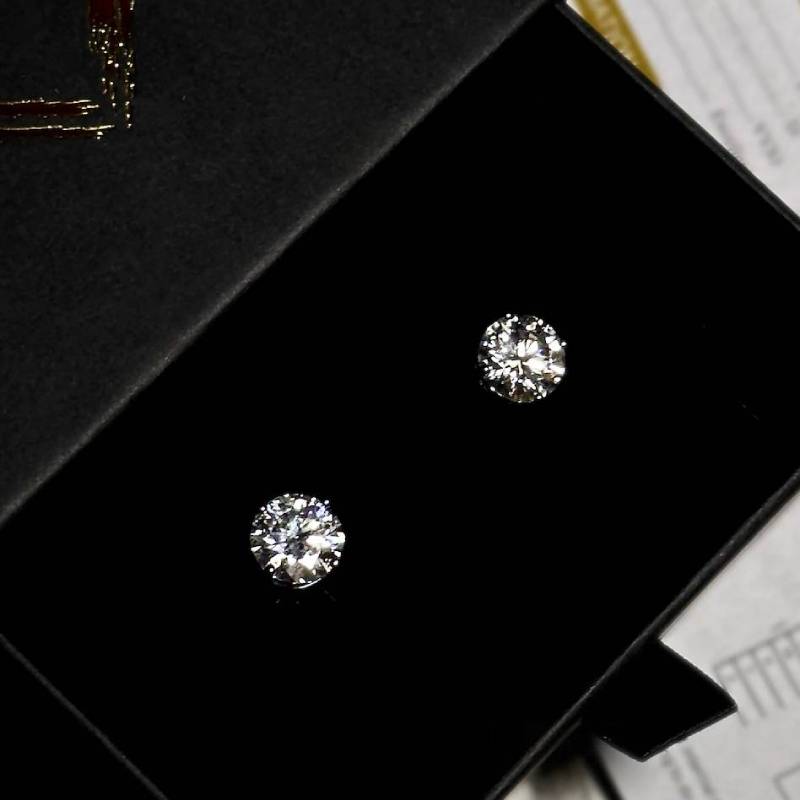 🔥Hot Sale 70% OFF!🔥Classic 4-Prong Moissanite Earrings
